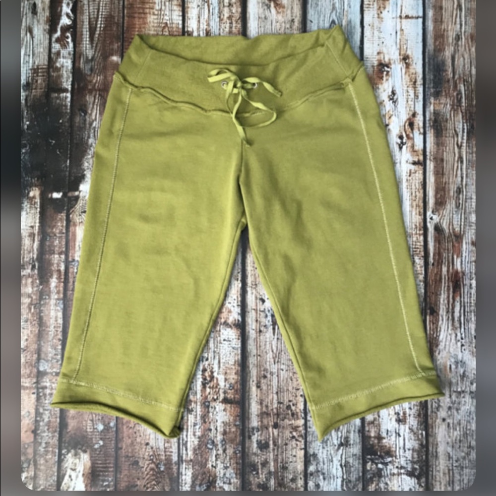 Girls 10 Vintage Matilda Jane yoga pants green VGC